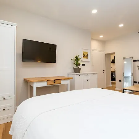 Apartment Newpremium Sinjorina, Historical Centre