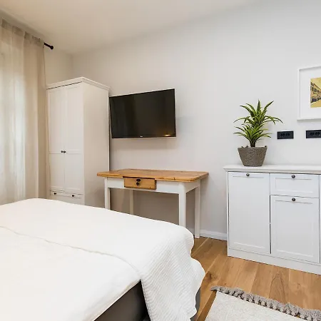 Apartment Newpremium Sinjorina, Historical Centre *