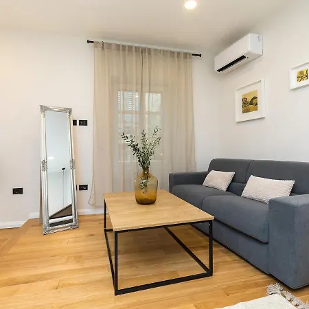 公寓 Newpremium Sinjorina, Historical Centre *